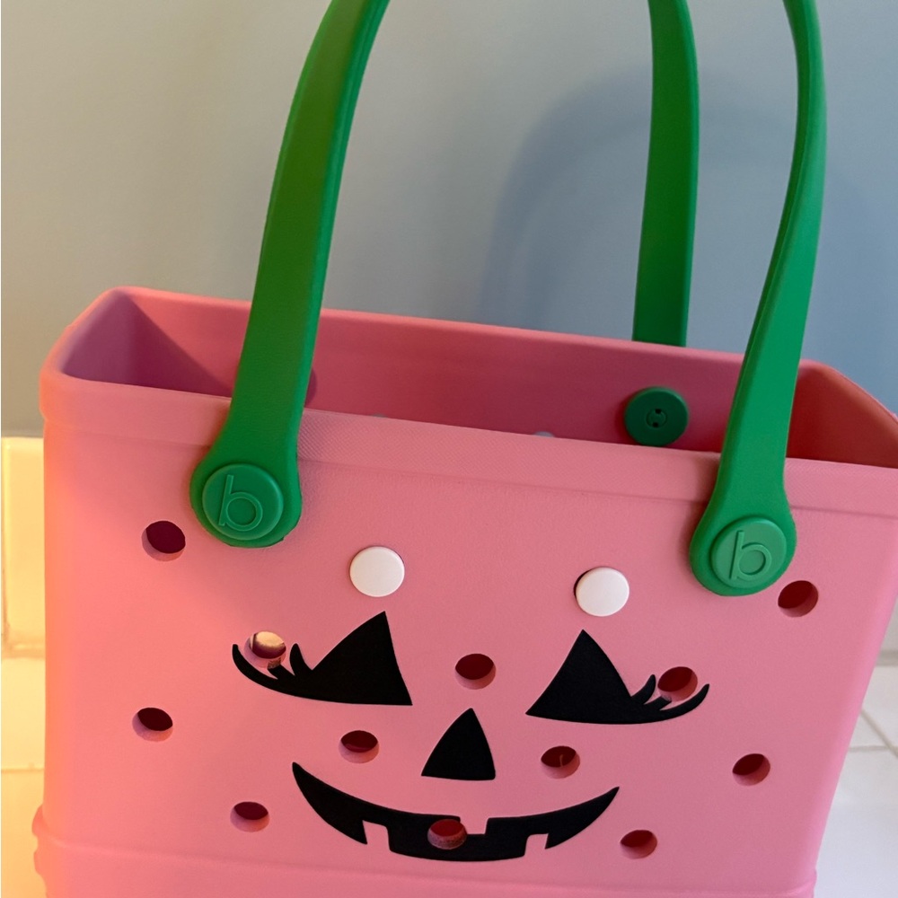 NWOT BOGG Bag - Bitty Bag Halloween bag - Pumpkin Face - Green and Pink - Picture 4 of 7